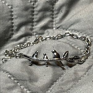 Silver tone 3 Generations Bird Charm Bracelet